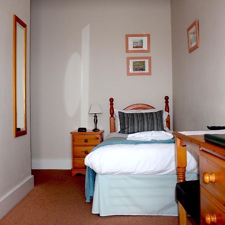 By The Sea Bed And Breakfast Eastbourne Exteriör bild
