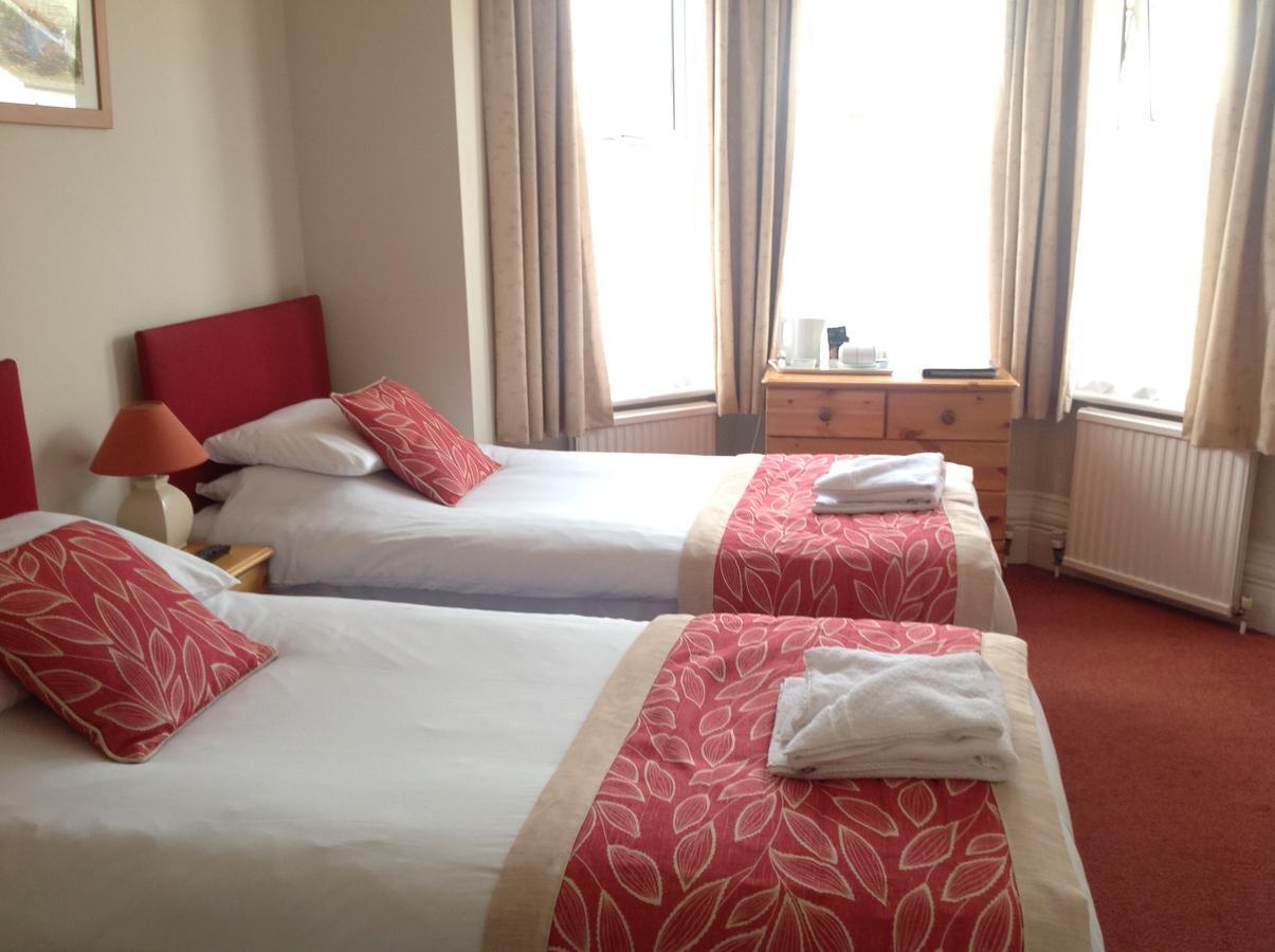 By The Sea Bed And Breakfast Eastbourne Exteriör bild