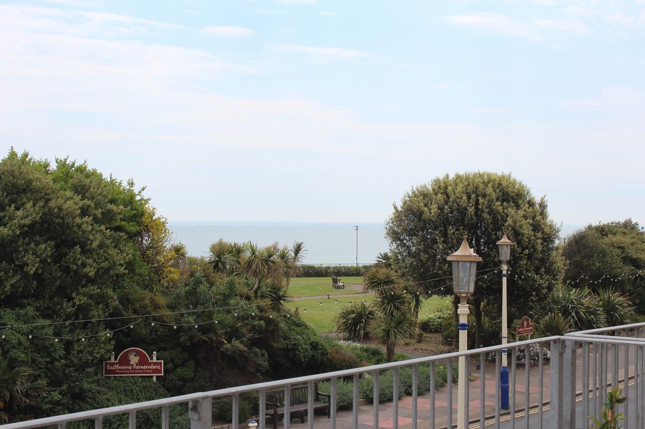 By The Sea Bed And Breakfast Eastbourne Exteriör bild