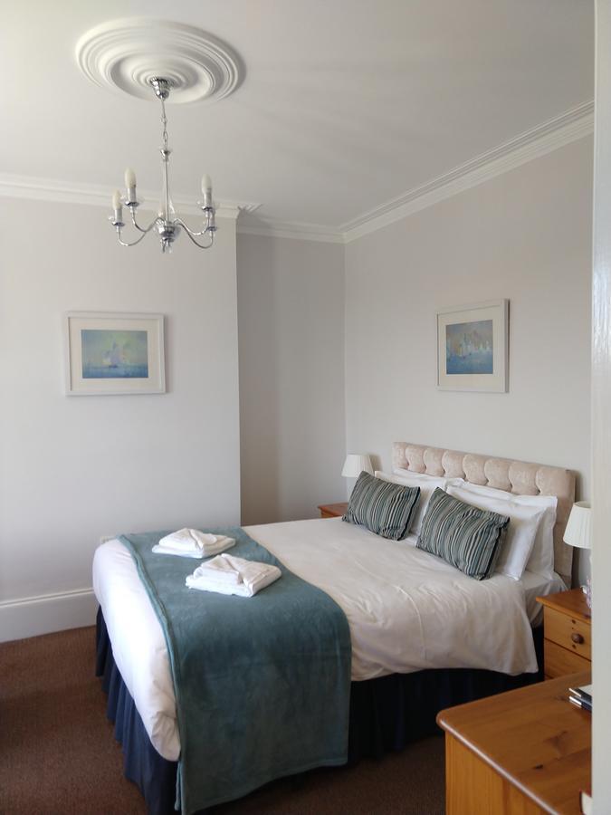 By The Sea Bed And Breakfast Eastbourne Exteriör bild