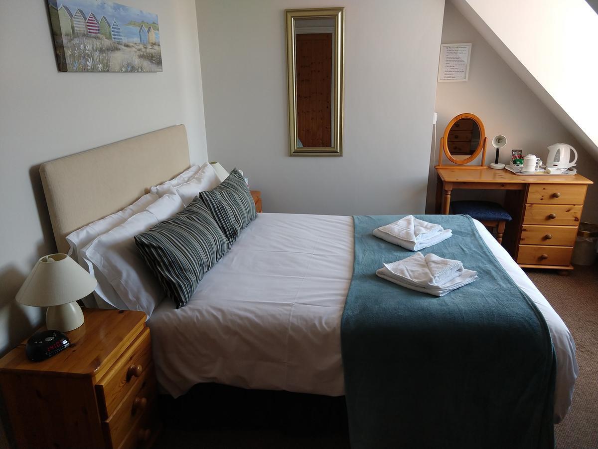 By The Sea Bed And Breakfast Eastbourne Exteriör bild
