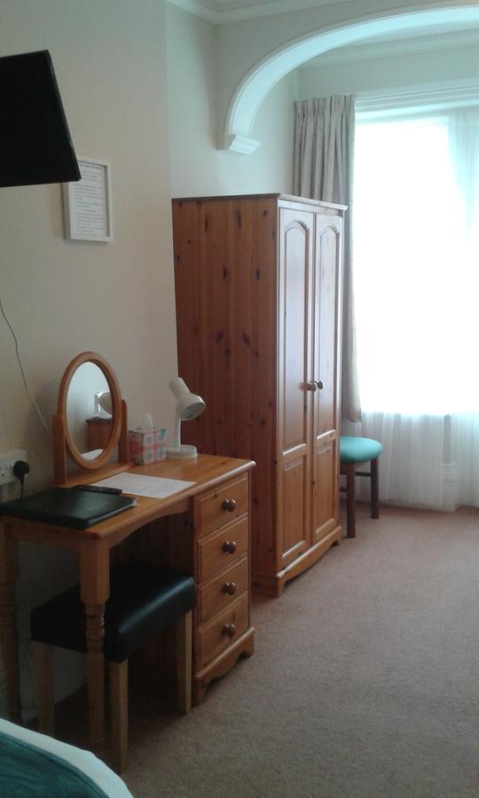 By The Sea Bed And Breakfast Eastbourne Exteriör bild