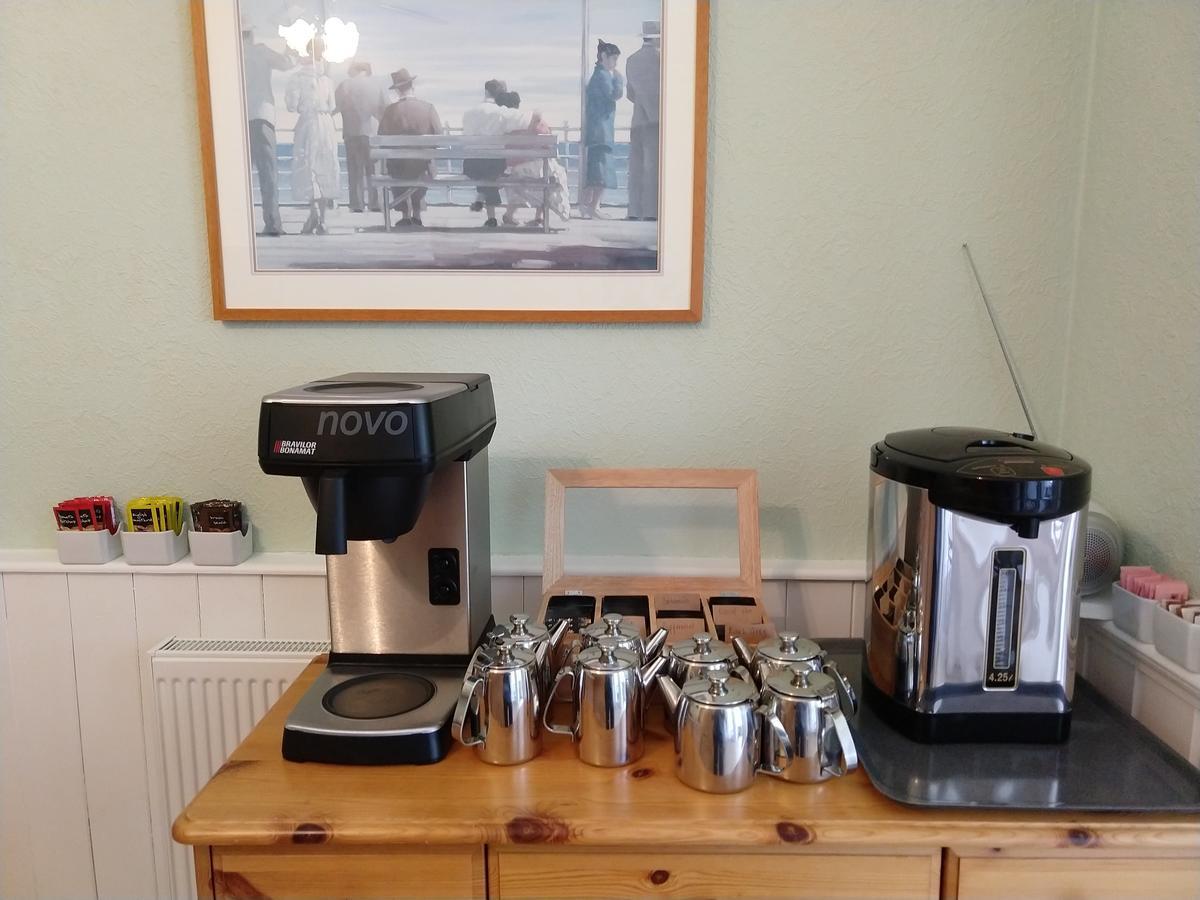 By The Sea Bed And Breakfast Eastbourne Exteriör bild