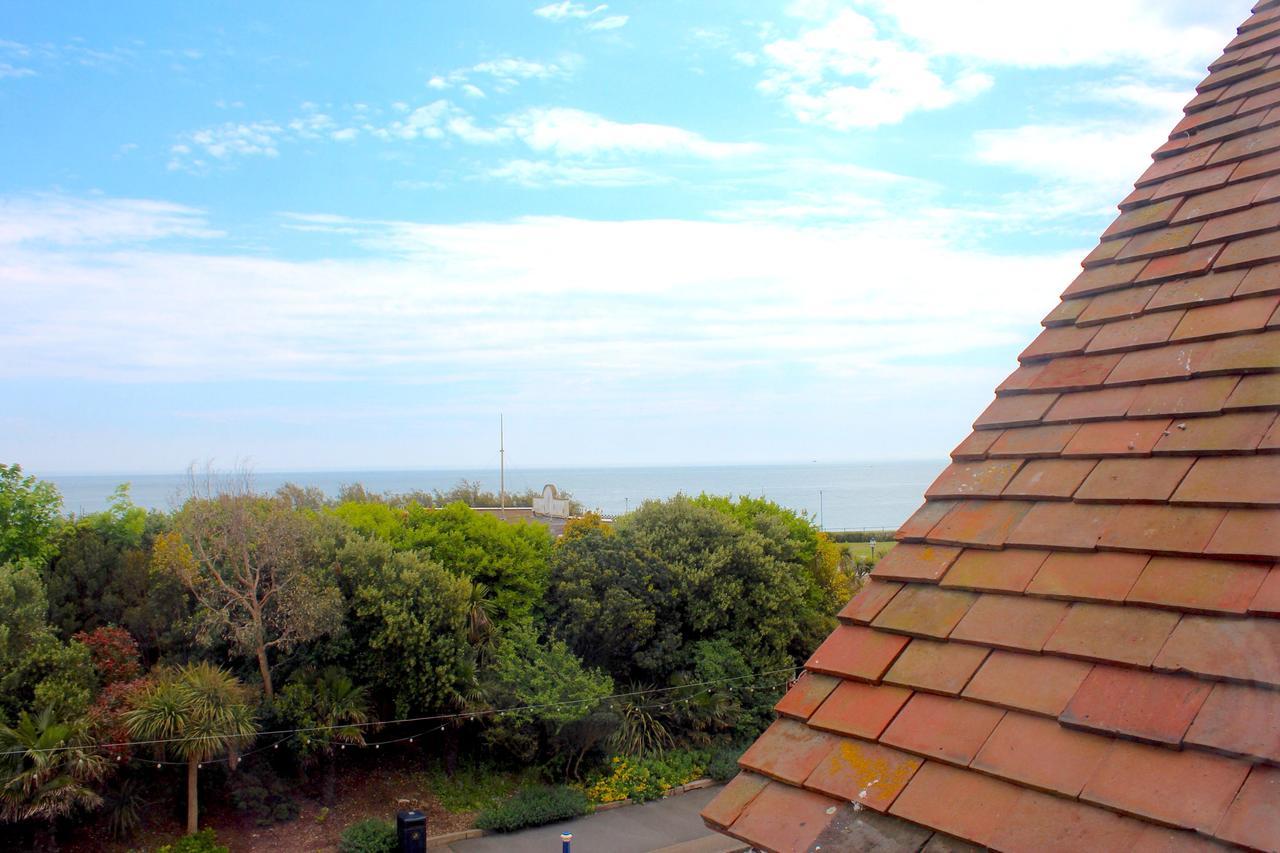 By The Sea Bed And Breakfast Eastbourne Exteriör bild