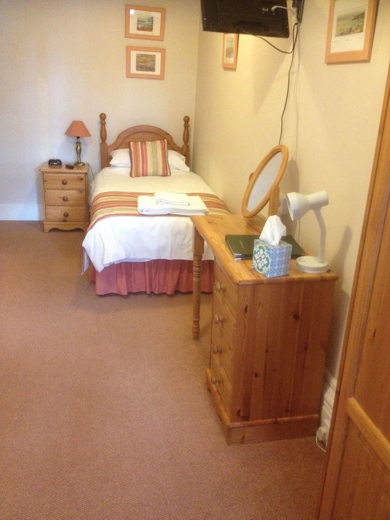By The Sea Bed And Breakfast Eastbourne Exteriör bild