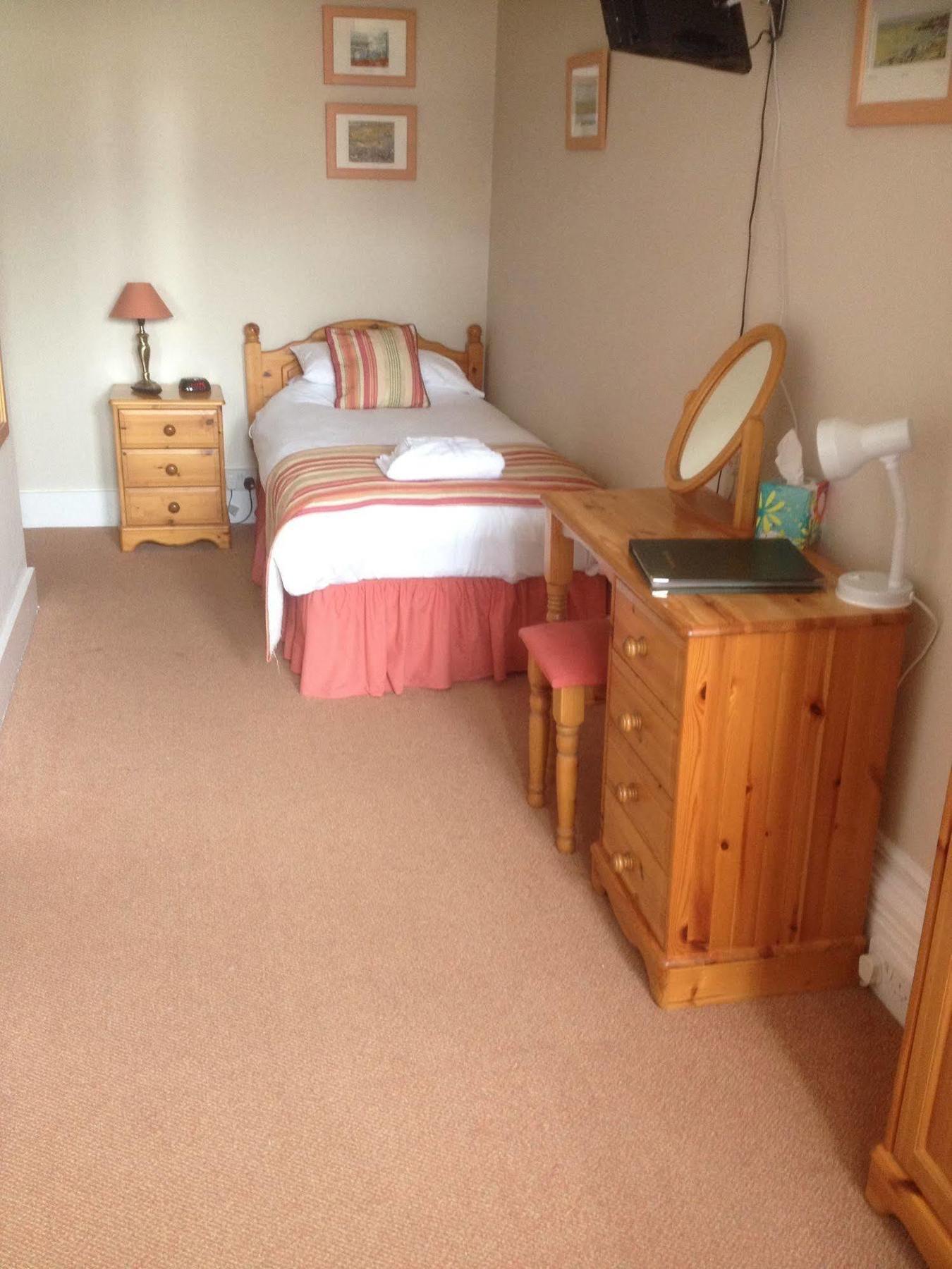 By The Sea Bed And Breakfast Eastbourne Exteriör bild