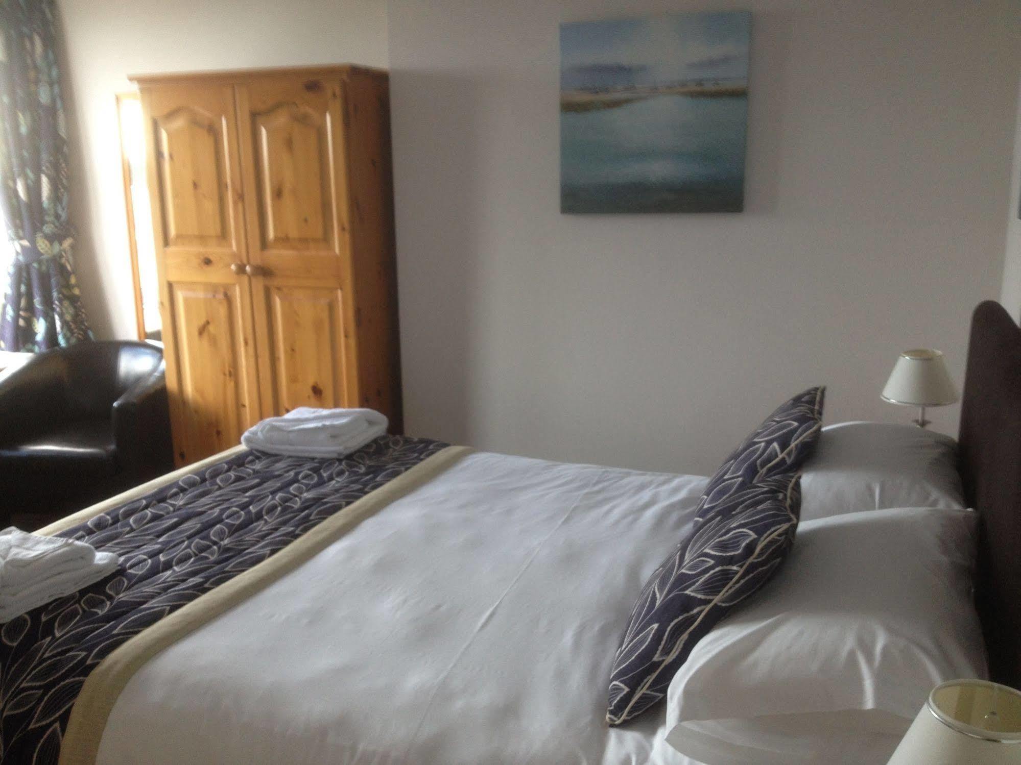 By The Sea Bed And Breakfast Eastbourne Exteriör bild