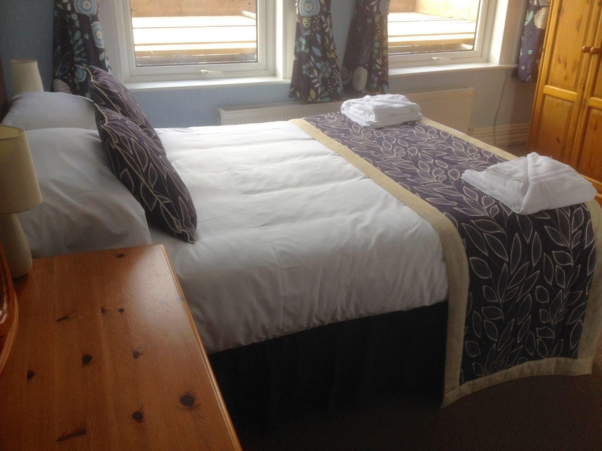 By The Sea Bed And Breakfast Eastbourne Exteriör bild